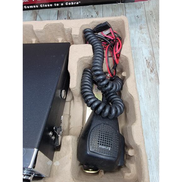 Cobra 25LTD Classic CB Radio 40 channels - Picture 6 of 8